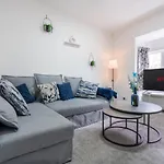 Deluxe Apartment In Sheffield City Centre - Sleeps 6